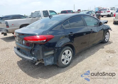 2017 Kia Forte Lx z USA, uszkodzony, nr VIN 3KPFL4A70HE028310